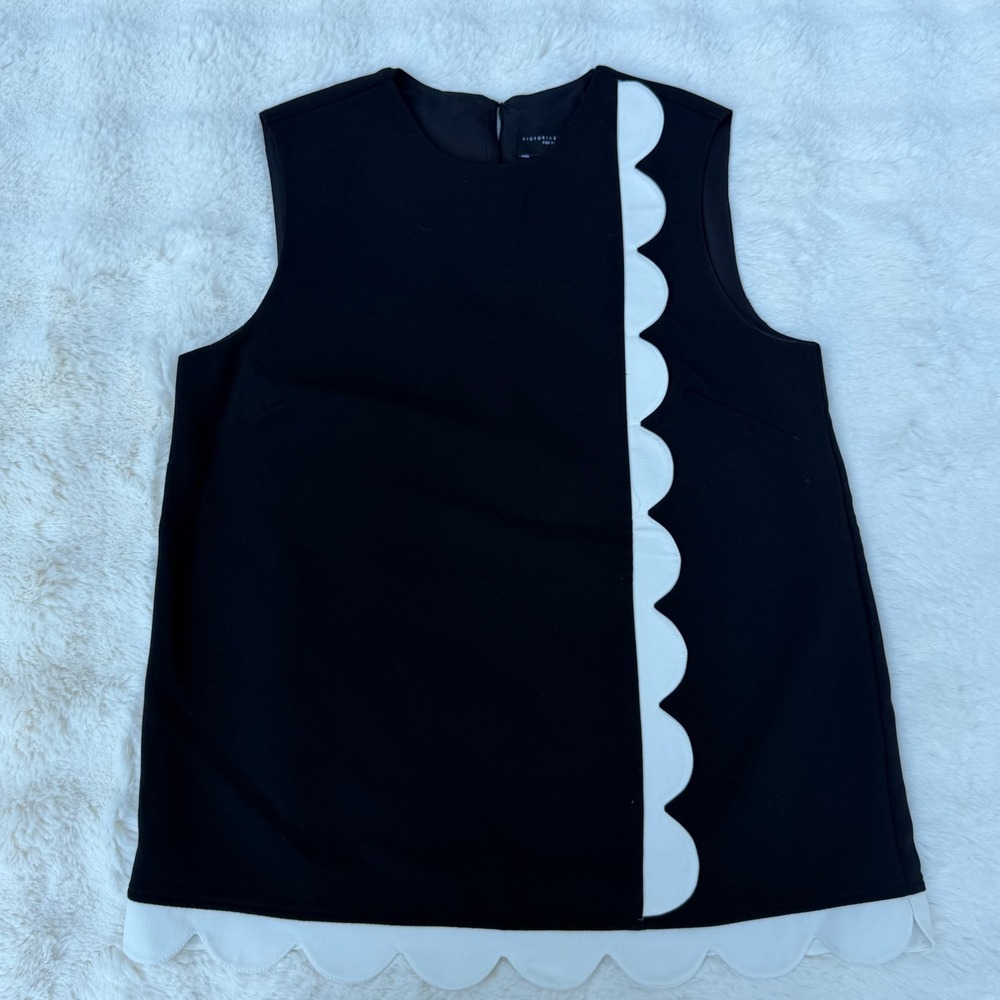 Victoria Beckham for Target Black White Scalloped Sleeveless Top Blouse Small